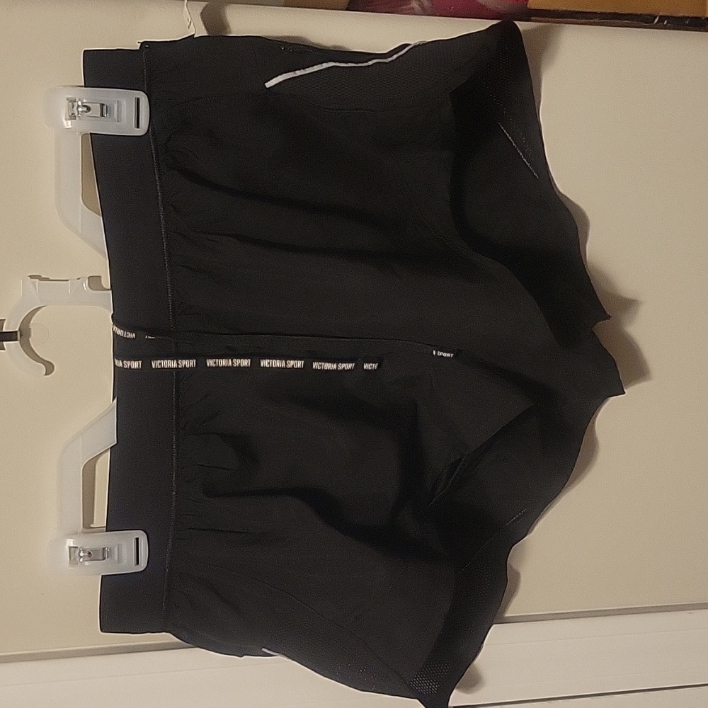 NEW WITH TAGS VS RUN SHORTS